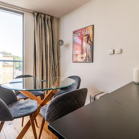 Bright & Spacious Battersea Flat 伦敦 外观 照片