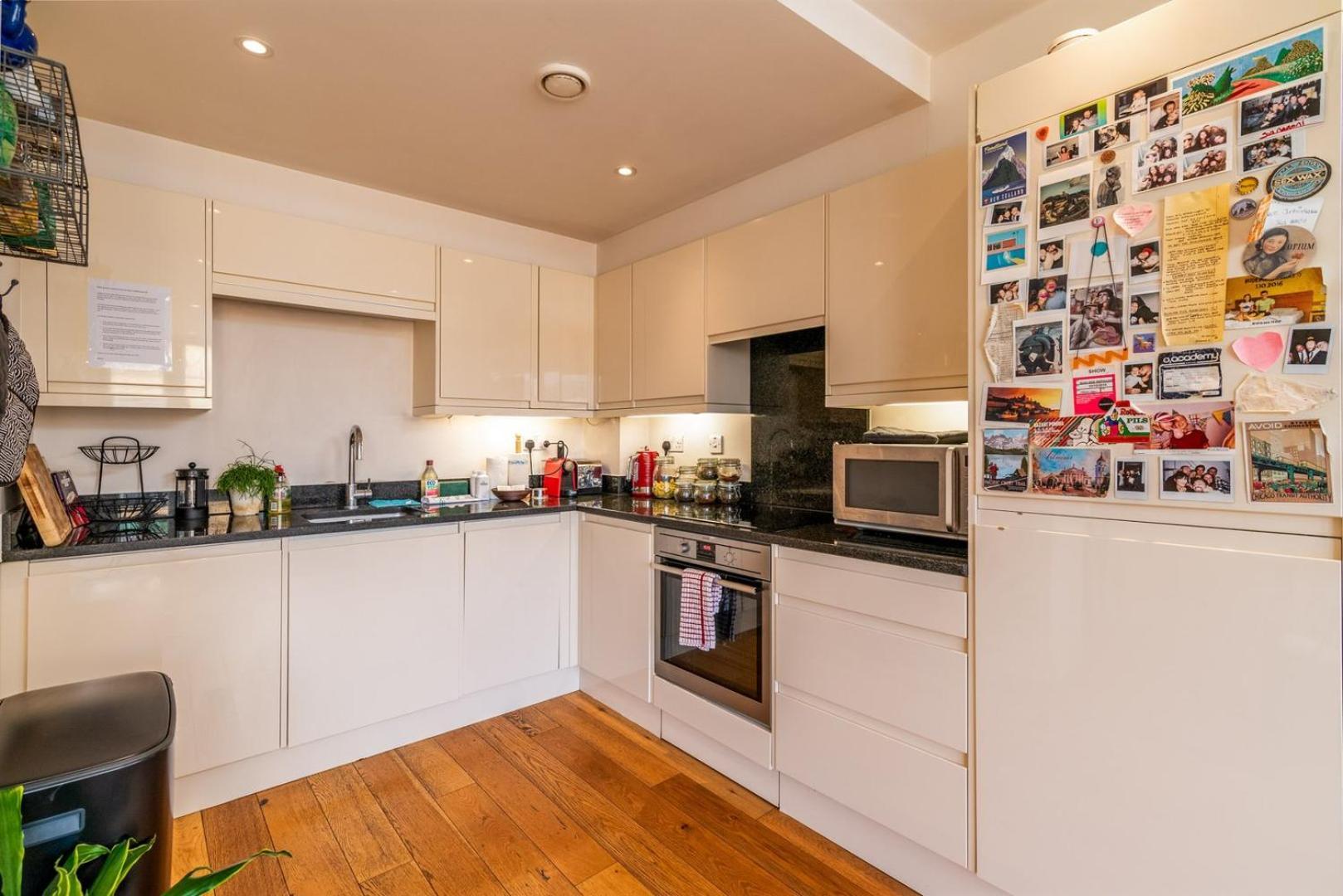 Bright & Spacious Battersea Flat 伦敦 外观 照片