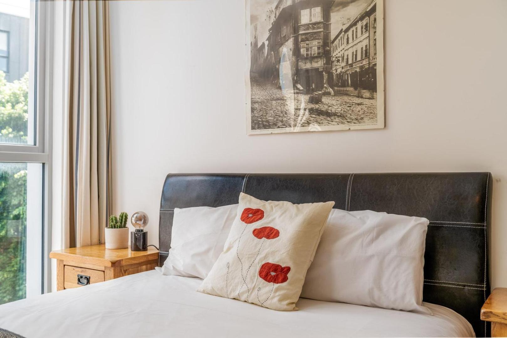 Bright & Spacious Battersea Flat 伦敦 外观 照片