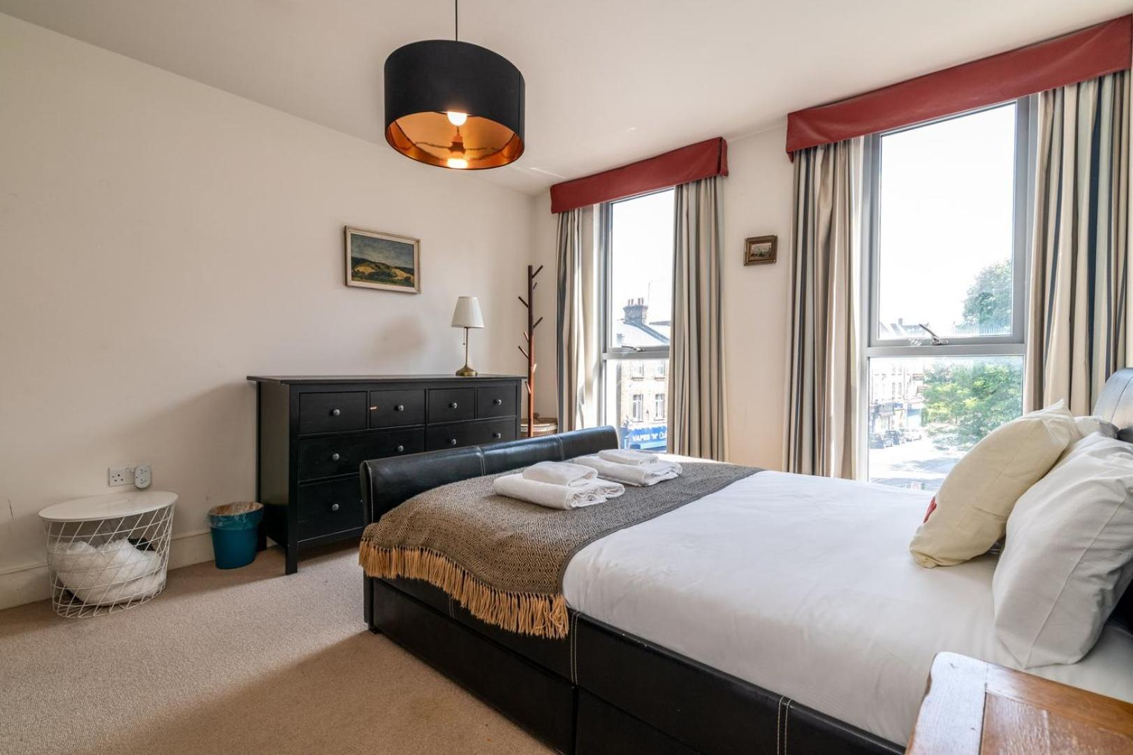 Bright & Spacious Battersea Flat 伦敦 外观 照片